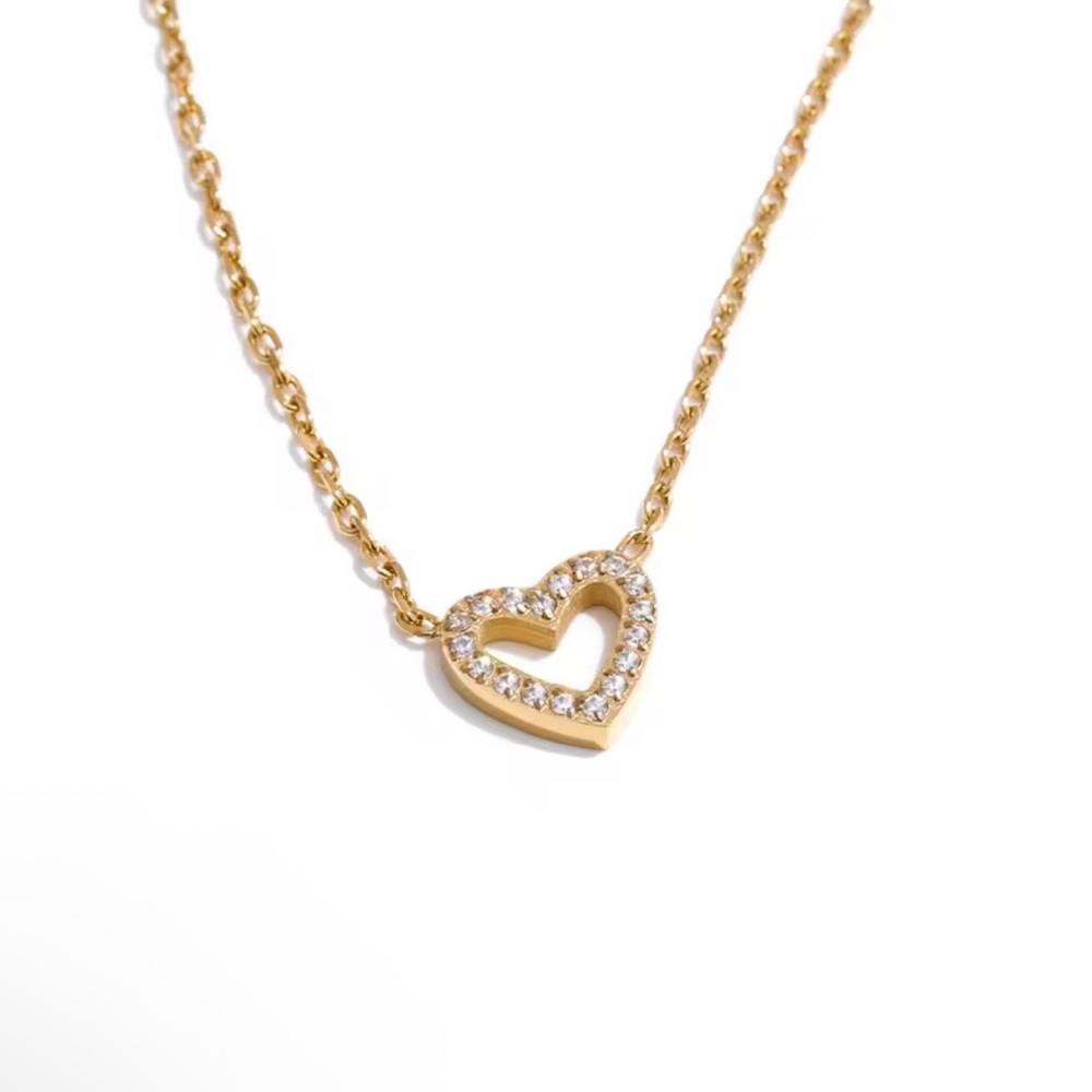 14k Gold Dainty Heart Pendant Necklace